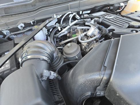 New 2026 RAM 5500 Tradesman w/ Chrome Appearance Group AWD/4WD image 21