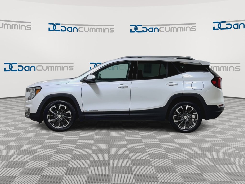 Used 2022 GMC Terrain SLT w/ Infotainment Package II AWD/4WD image 5