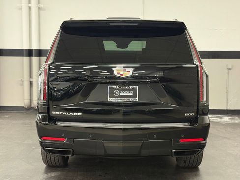 Used 2025 Cadillac Escalade Sport Platinum AWD/4WD image 10