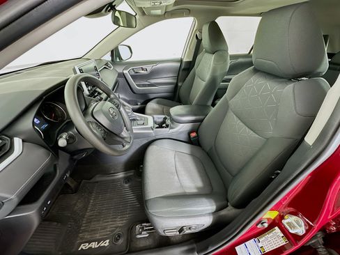 Used 2019 Toyota RAV4 XLE w/ Convenience Package AWD/4WD image 13
