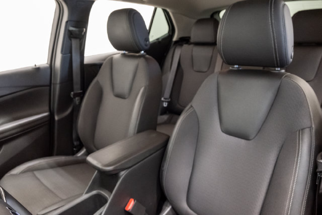 Used 2025 Buick Encore GX Preferred FWD image 9