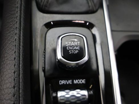 Used 2021 Volvo XC90 T6 Momentum w/ Climate Package image 47