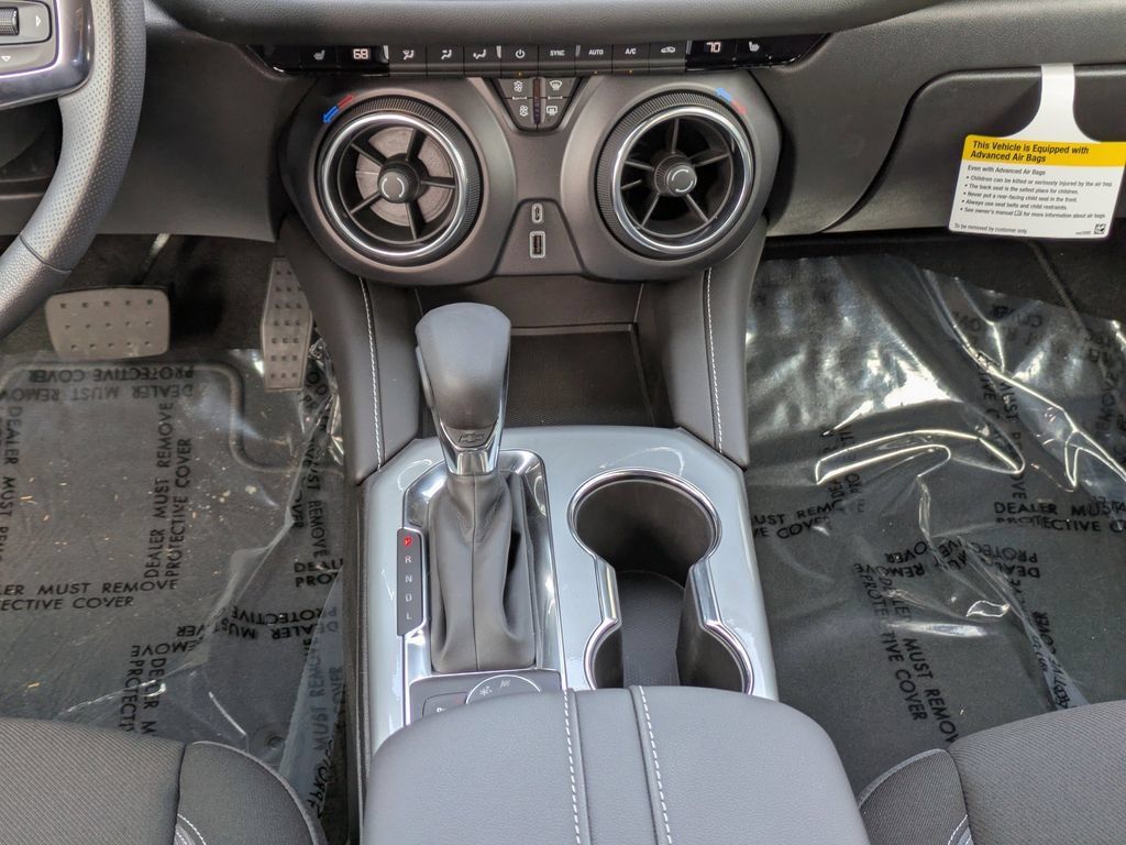 New 2025 Chevrolet Blazer LT w/ Midnight/Sport Edition FWD image 20