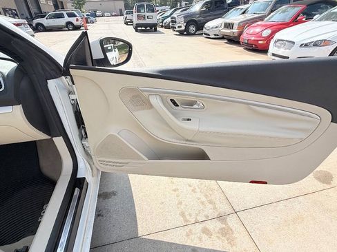 Used 2012 Volkswagen Eos Komfort FWD image 48