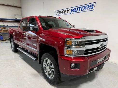 Used 2019 Chevrolet Silverado 2500 High Country AWD/4WD image 8