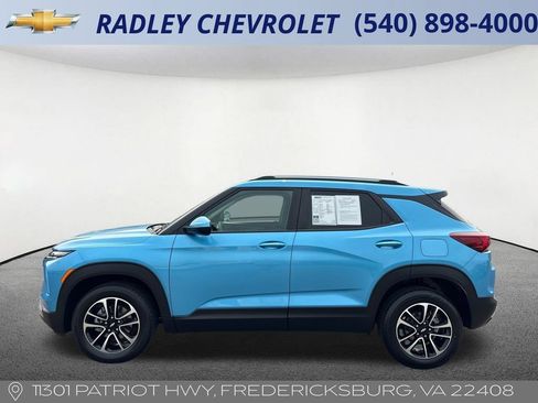 Used 2025 Chevrolet TrailBlazer LT AWD/4WD image 16