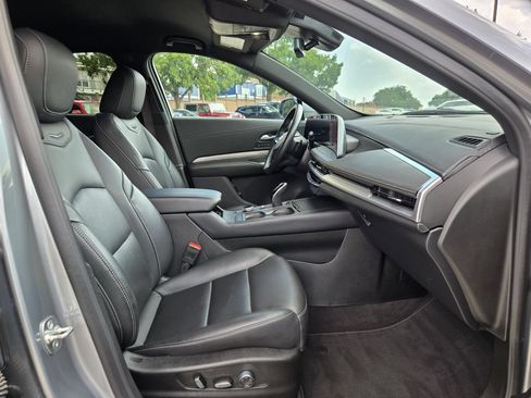 Used 2025 Cadillac XT4 Premium Luxury FWD image 27