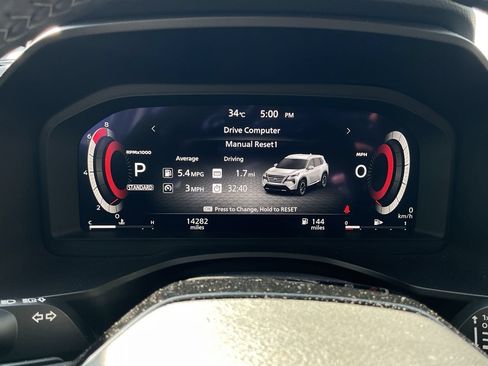 Used 2026 Nissan Rogue SL FWD image 34