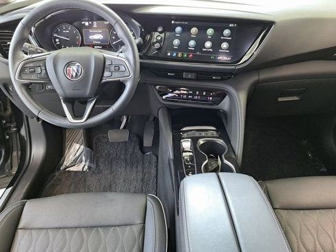 Used 2022 Buick Envision Avenir w/ Technology Package II image 27