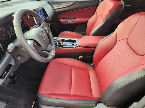 Used 2025 Lexus NX 250 FWD w/ Towing Package (2000 Lbs) image 13