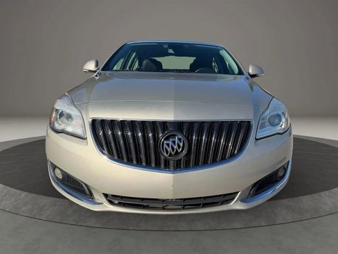 Used 2016 Buick Regal image 8