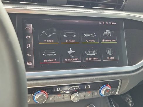 Certified 2025 Audi Q3 2.0T Premium w/ Convenience Package image 25