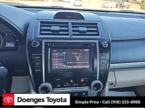 Used 2014 Toyota Camry LE image 22