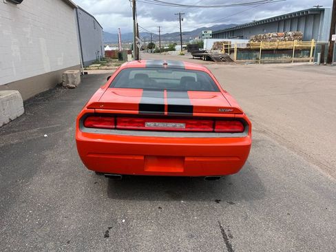 Used 2013 Dodge Challenger SRT8 w/ Harman Kardon Audio Group image 6