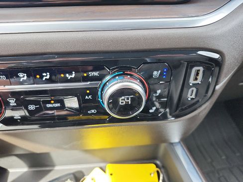 Used 2025 GMC Sierra 1500 SLT w/ SLT Premium Plus Package image 23