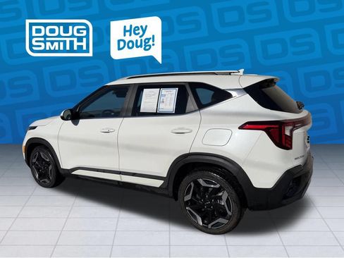 Used 2024 Kia Seltos SX AWD/4WD image 3
