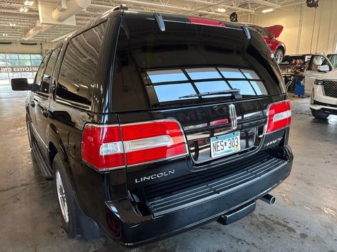 Used 2007 Lincoln Navigator 4WD image 4