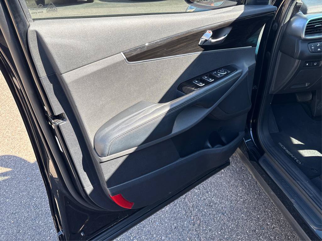 Used 2019 Kia Sorento EX FWD image 21