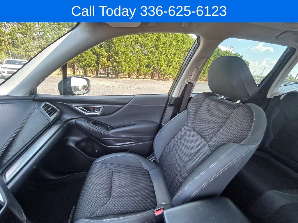 Used 2023 Subaru Forester Premium AWD/4WD image 21