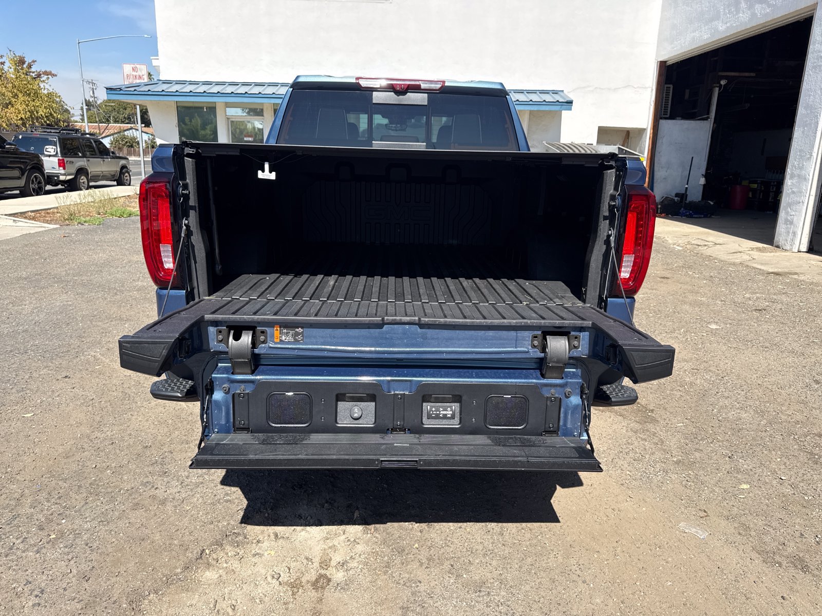 Used 2026 GMC Sierra 1500 Denali Ultimate AWD/4WD image 23