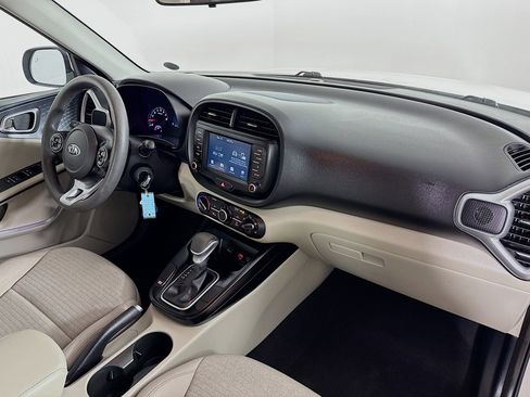 Used 2020 Kia Soul S image 34