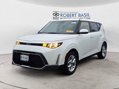Used 2023 Kia Soul LX w/ LX Technology Package