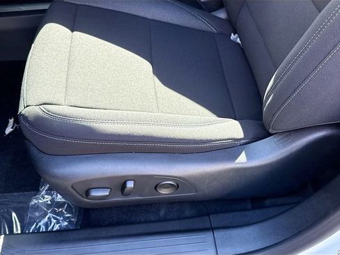 New 2026 Chevrolet Equinox EV LT image 20