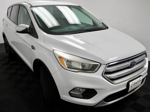 Used 2017 Ford Escape SE image 10
