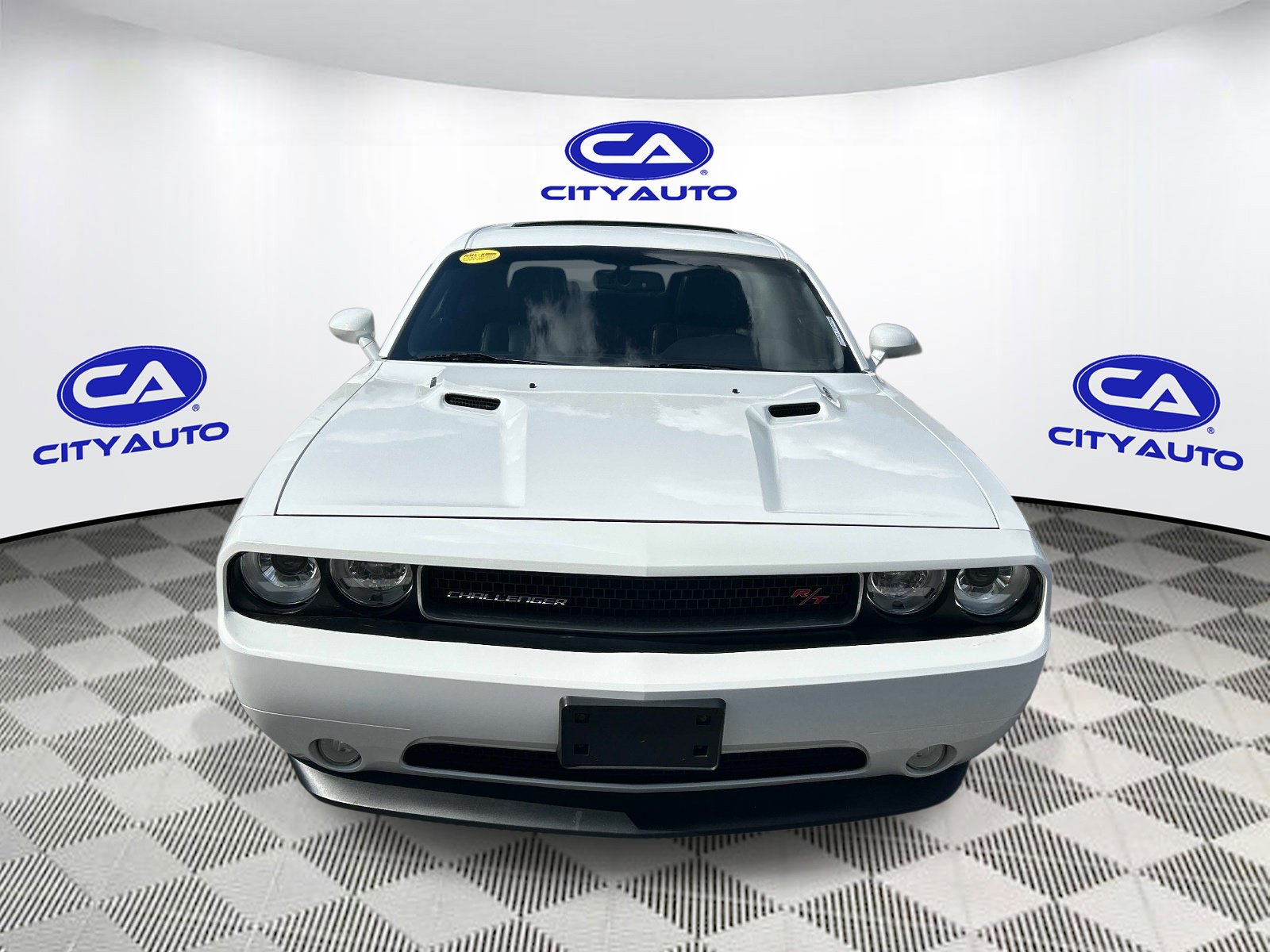 Used 2011 Dodge Challenger R/T RWD image 10