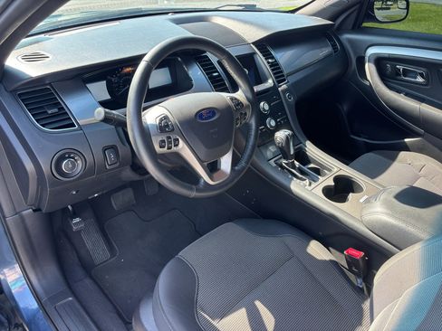 Used 2018 Ford Taurus SEL w/ Equipment Group 201A FWD image 12