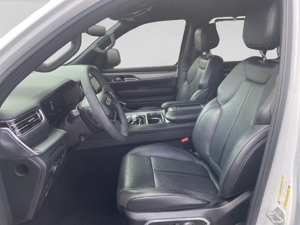 Used 2023 Jeep Wagoneer Series II RWD image 21