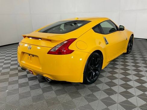 Used 2017 Nissan 370Z Touring image 8