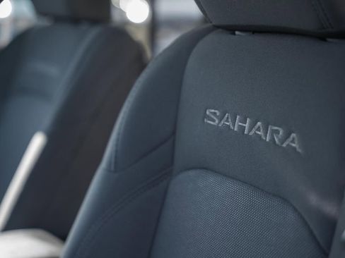 Used 2020 Jeep Wrangler Unlimited Sahara image 36