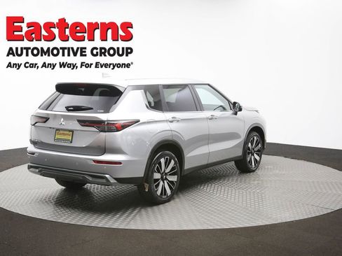 Used 2025 Mitsubishi Outlander SE AWD/4WD image 42