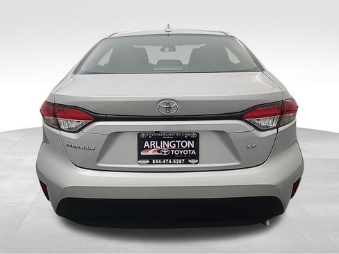 Used 2025 Toyota Corolla LE image 5