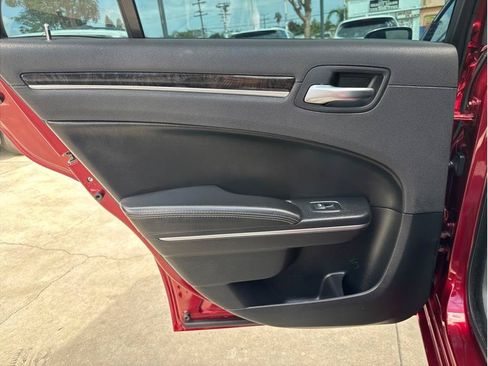 Used 2017 Chrysler 300 C w/ Safetytec Plus Group RWD image 17
