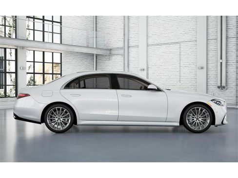 New 2025 Mercedes-Benz S 580 4MATIC Sedan image 16