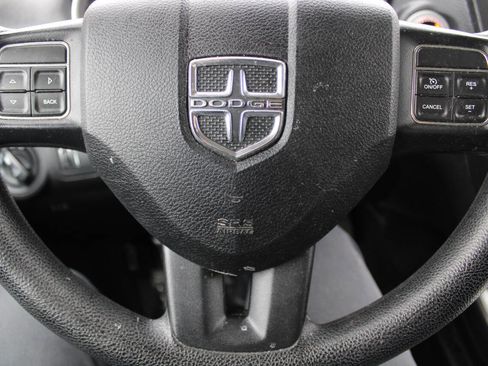 Used 2017 Dodge Journey SXT w/ Comfort/Convenience Group image 15