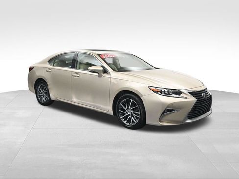Used 2018 Lexus ES 350 w/ Luxury Package w/Wood Trim FWD image 7