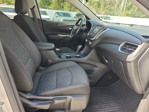 Used 2018 Chevrolet Equinox LT image 18