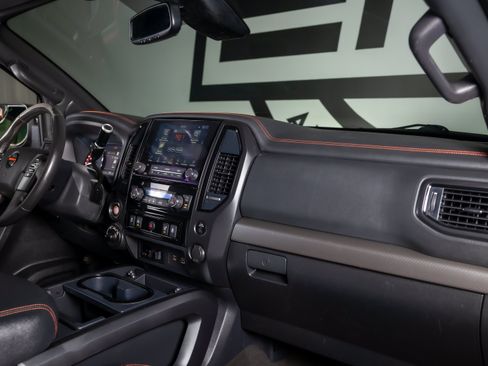 Used 2020 Nissan Titan PRO-4X w/ Pro-4x Convenience Package AWD/4WD image 30
