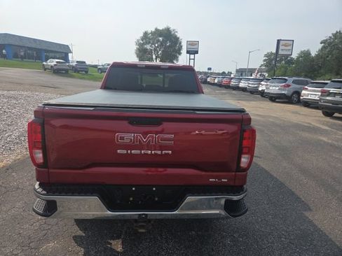 Used 2019 GMC Sierra 1500 SLE w/ Preferred Package AWD/4WD image 8