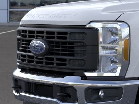 New 2026 Ford F250 XL w/ FX4 Off-Road Package AWD/4WD image 17