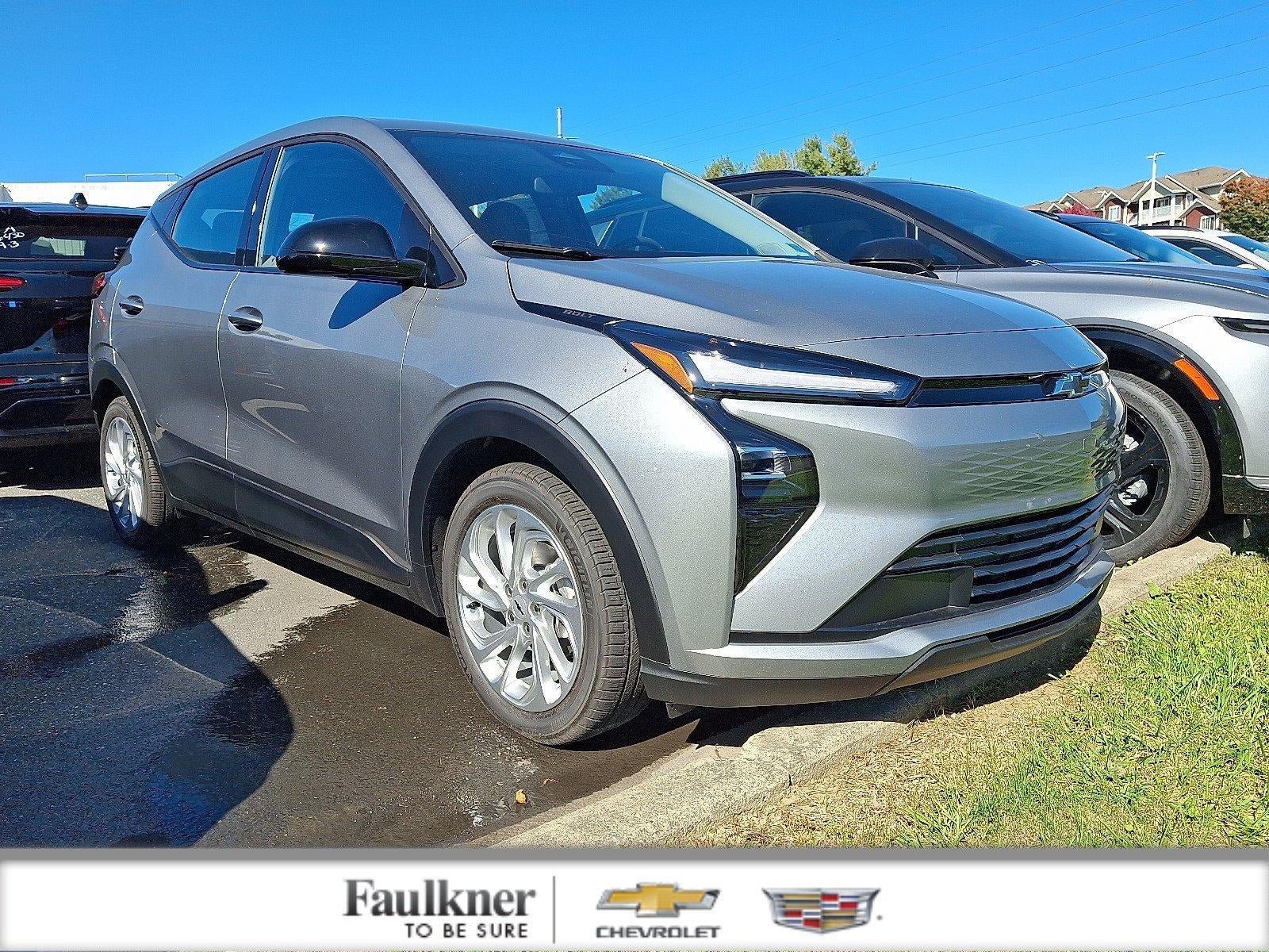 New 2027 Chevrolet Bolt LT FWD image 1