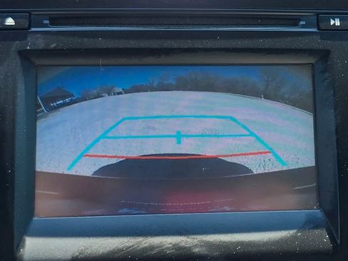 Used 2015 Toyota Camry LE image 24