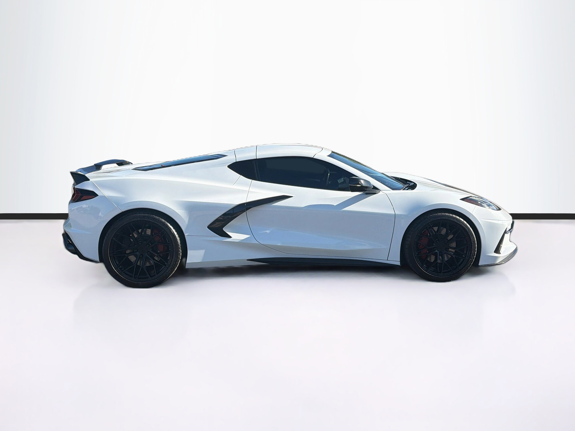 Used 2020 Chevrolet Corvette Stingray Preferred Cpe w/ 2LT Preferred Equipment Group RWD image 4