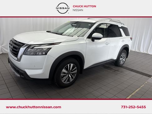 Used 2025 Nissan Pathfinder SL AWD/4WD image 1