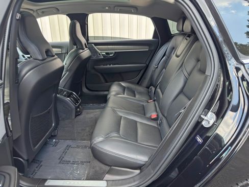 Used 2023 Volvo S90 B6 Ultimate w/ Lounge Package AWD/4WD image 39