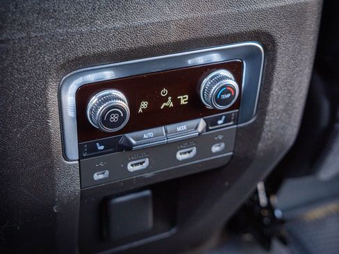 Used 2021 GMC Yukon XL Denali image 33