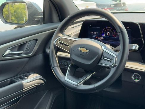 Used 2025 Chevrolet Traverse LT AWD/4WD image 15